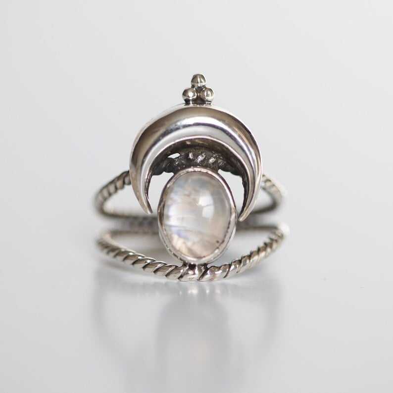 🔥Oval Rainbow Moonstone Moon Phase Ring