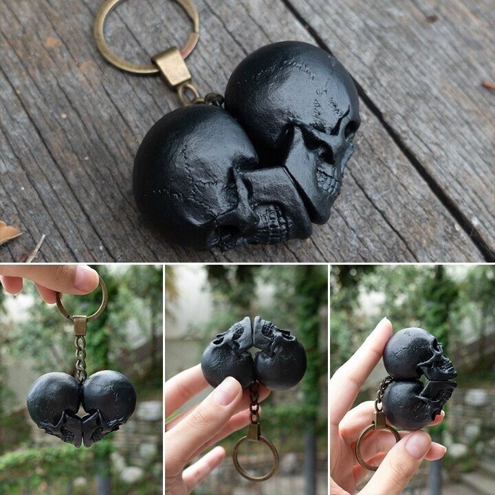 💕Unswerving till death-☠️Anatomical Skull Red Heart Pendant Keychain☠️