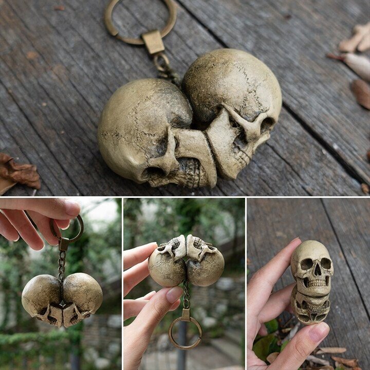 💕Unswerving till death-☠️Anatomical Skull Red Heart Pendant Keychain☠️